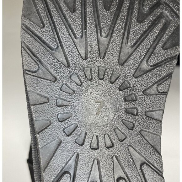 In-N-Out Burger Black W sz 7 Suede Boots Shoes Shearling Red Crystal Palm Trees - Picture 15 of 15